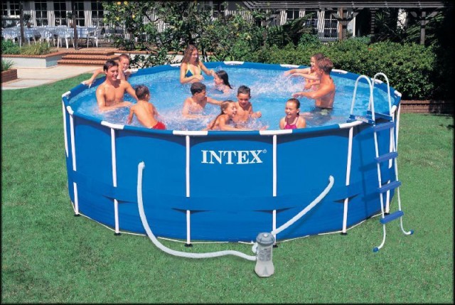 Сборный каркасный бассейн круглый Intex (Интекс) 28236 (54946) Metal Frame Pool, размер 457 x 122 см (насос-фильтр, тент, подстилка, лестница)